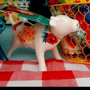 Pioneer Woman cow creamer.